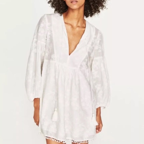 Zara Dresses & Skirts - EUC Zara XS boho embroidered dress - white